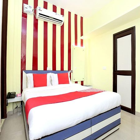 Oyo 12038 Hotel Alishan Chandīgarh Zewnętrze zdjęcie