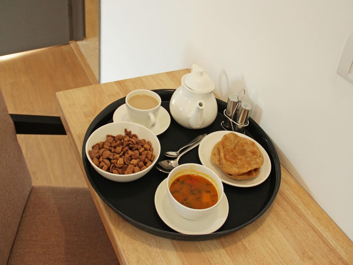 Oyo 12038 Hotel Alishan Chandīgarh Zewnętrze zdjęcie