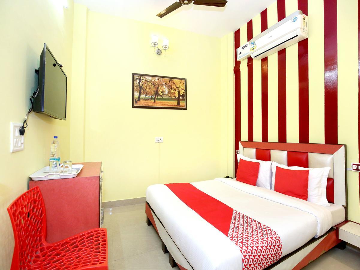 Oyo 12038 Hotel Alishan Chandīgarh Zewnętrze zdjęcie